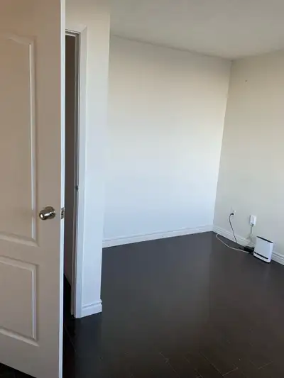 Renting 3 rooms for storage. Comes with lock, key etc. Located at McCowan and Steeles $500 a month P...