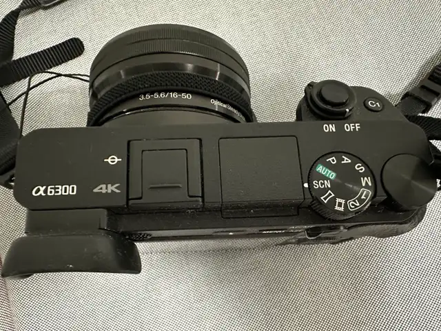 Sony A6300 Camera body + 16-50mm lens, 4K Video Recording62864361759745124