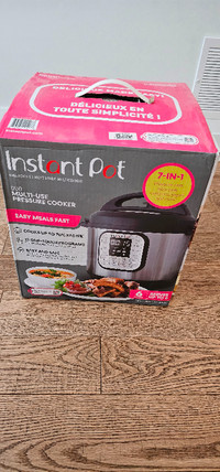 NEW in Box Instant Pot® Duo 7-in-1 Cooker 6 Qt