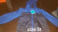 Boys size 5t light coat (new with tag)