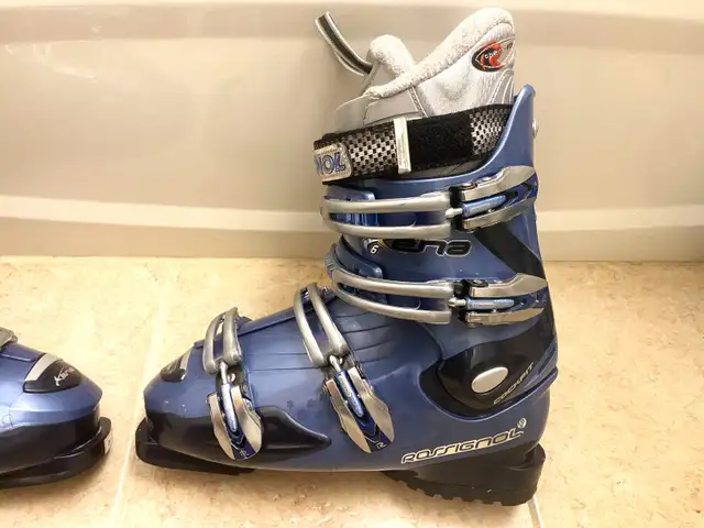 Rossignol Downhill Ski Boots Size 26 Bottes Ski Alpin in Ski in City of Montréal - Image 4