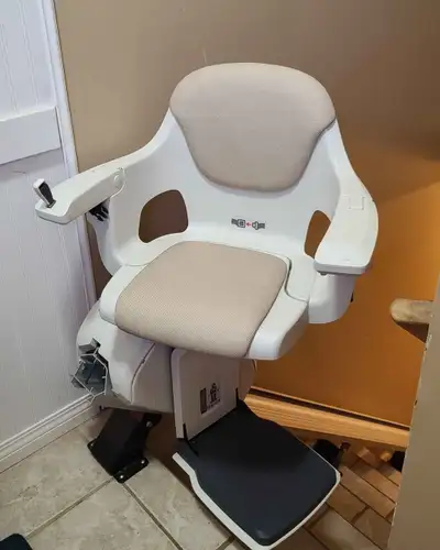 Home Access stairlift - perfect condition- like new - $300, View more