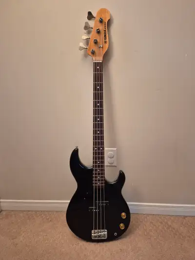 Yamaha BB300 Bass, View more