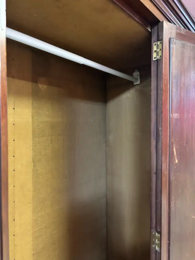 Vintage Wooden Wardrobe with Mirror in Dressers & Wardrobes in Oshawa / Durham Region - Image 4