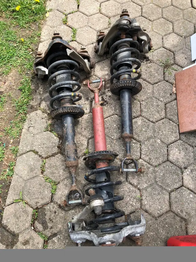 1996-2001 Audi A4 Front Shocks (B5 model) in Other in Markham / York Region - Image 4