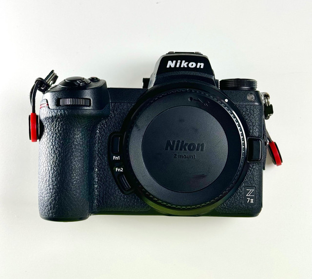 Camera Nikon Z7II + battery grip (Shutter 75K) dans Appareils photo et caméras  à Ville de Montréal - Image 3