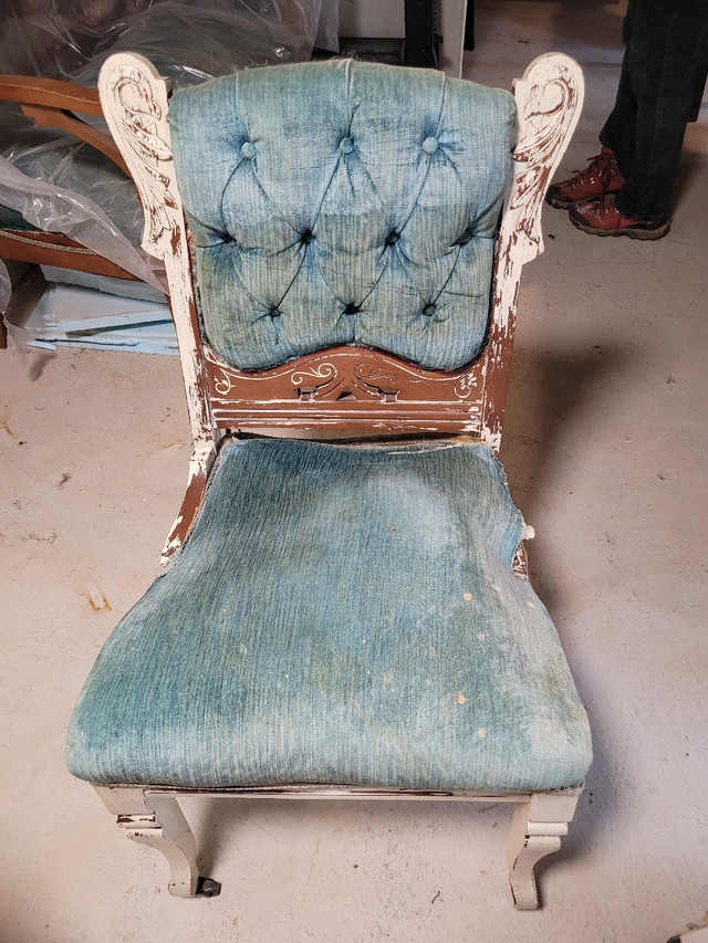 Ensemble fauteuil antique dans Sofas et futons  à Longueuil/Rive Sud - Image 3