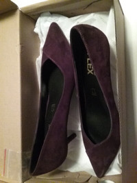 Le Chateau size 37 Wine Heels - New