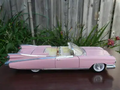 1959 Cadillac Eldorado convertible with top down, 1/12 diecast, View more
