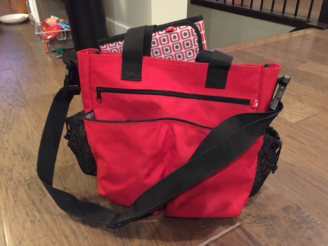 Skip Hop Diaper Bags - New! dans Bain, table à langer  à Calgary