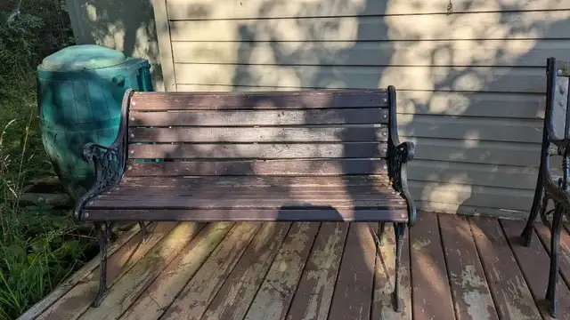 casgarden bench531649059200716802