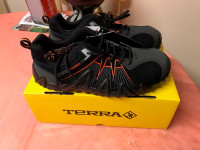 BRAND NEW Mens size 9.5-10 safety shoes - $100 ea