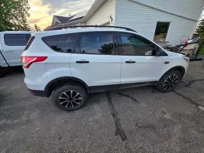 Well maintained and reliable Escape. Private sale no GST. Has power windows, locks. AC blows cold. E...