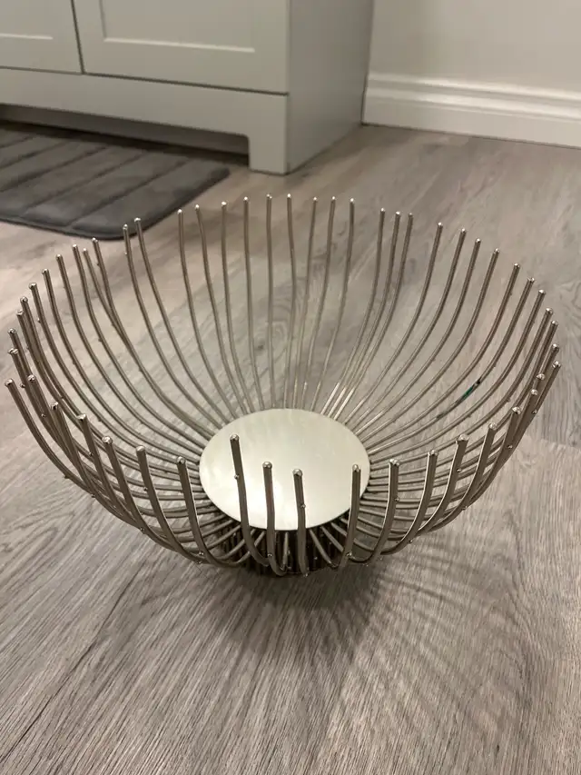 Silver Metal Bowl64170260878849120