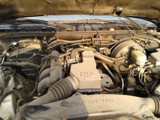 1999 Sonoma SLS for parts in Cars & Trucks in Medicine Hat - Image 4