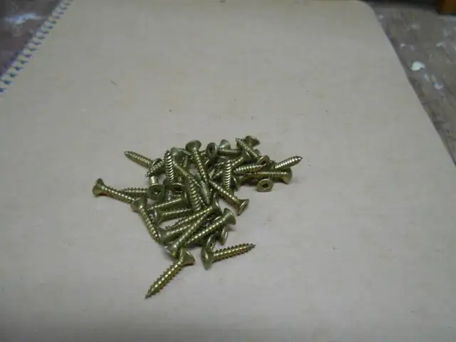 1-LOT DE 8 PENTURES,METAL-BRONZE,POUR PORTES D ARMOIRES. in Cabinets & Countertops in Longueuil / South Shore - Image 5