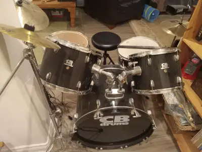 5 PIECE CB DRUM KIT WITH EXTRA PIECES ASKING $395 OBO, View more
