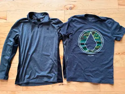 Men’s Small 1/4 zip and t-shirt 2/$20, in new condition, View more