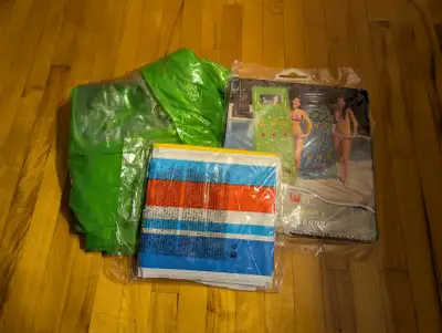 Matelas Flotant aux couleurs mode. Pour bien profiter les journées chaude de notre été. 2 Matelas so...