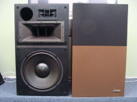 Vintage  Old   Pioneer  Speakers  CS - R 700