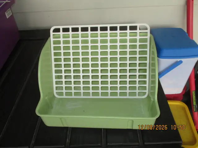 Bunny litter boxes (2) in Accessories in Owen Sound - Image 3