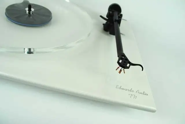 Edwards Audio TT1SE Turntable in Stereo Systems & Home Theatre in Calgary - Image 3
