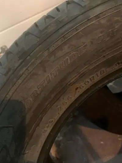 4 All season tires 265/60/18 only roughly a 1000km on them in excellent condition like new