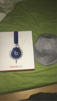 Beats Ep - Color Blue look brand new