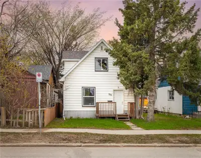 House for Rent – 2 Bed 2 Bath - St. James - Detached Garage