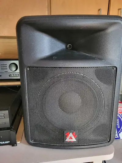 Peavey speaker , View more