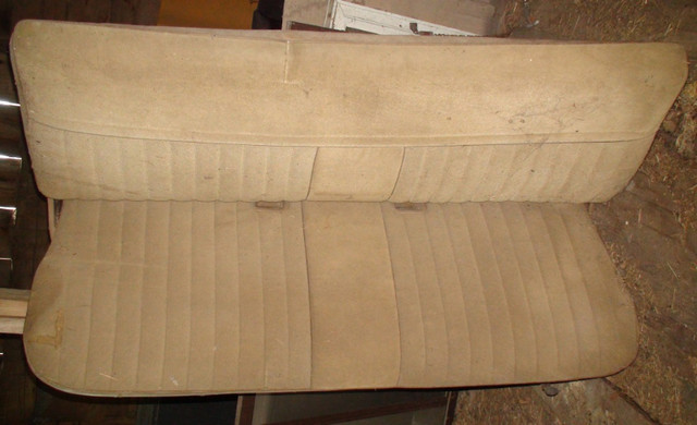 Square body seat in Other Parts & Accessories in Hamilton - Image 2