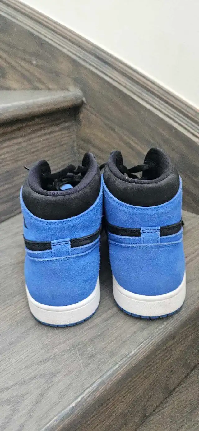 Jordan 1 - size 11 - used two times in Men's Shoes in Markham / York Region - Image 3
