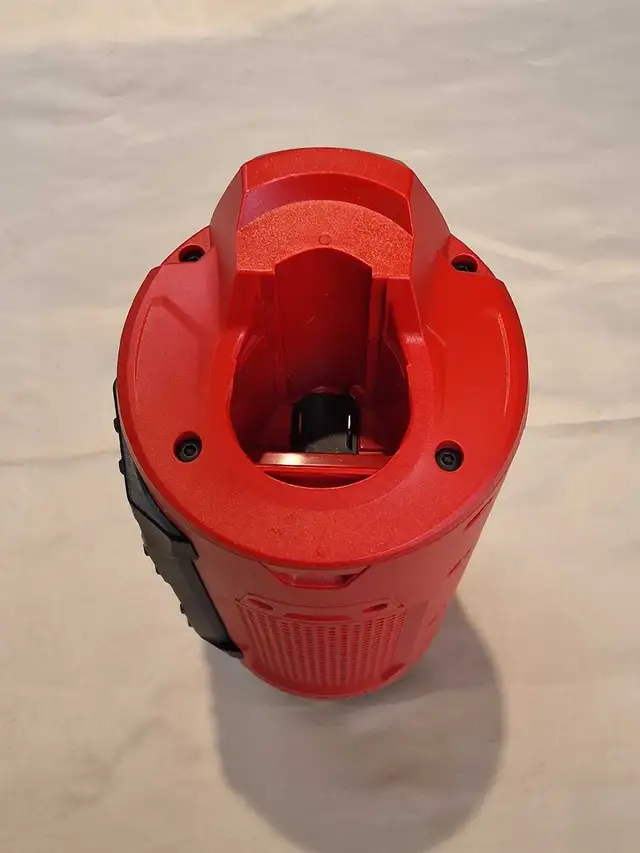 Milwaukee 2955-20 M12 Packout Bluetooth Jobsite Work Speaker  in Power Tools in City of Toronto - Image 3