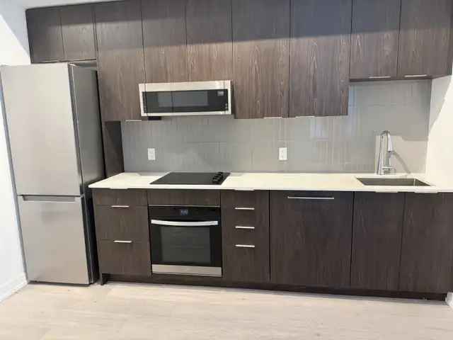 2 Bed 2 Bath South Oakville Condo - $2,750 in Long Term Rentals in Oakville / Halton Region - Image 3