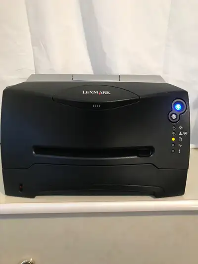 Black and white laser printer -Rarely used, in perfect condition. -Original price: 660$