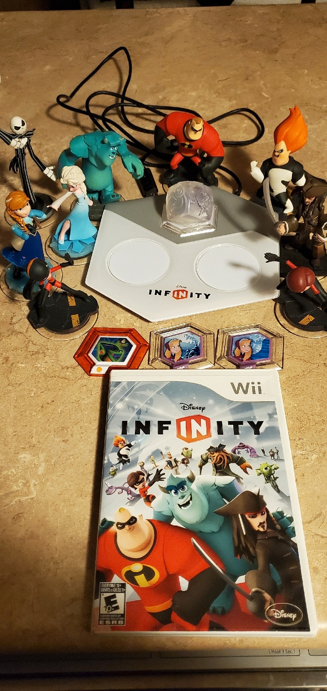 NINTENDO WII Disney Infinity bundle in Nintendo Wii in Barrie