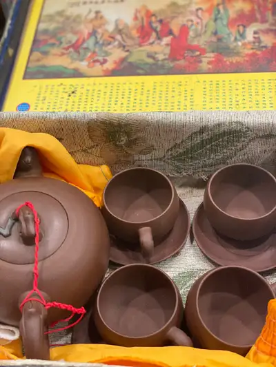 1) 1 whole set of 紫砂 (5 items), big size teapot set: 4 cups with dish and 1 teapot, with original bo...