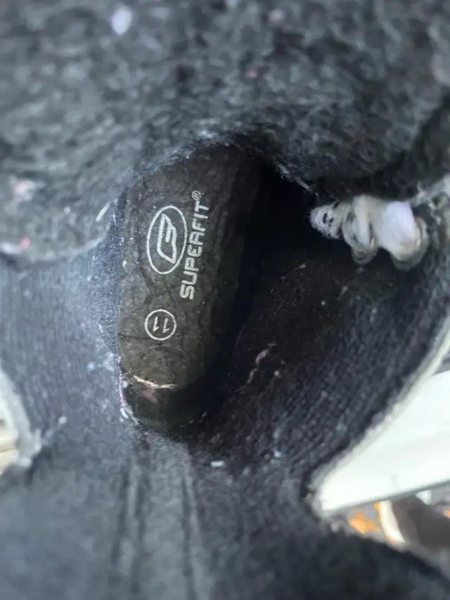 Youth Bauer ice hockey skates size 11 kids Bauer , sharpene in Skates & Blades in Markham / York Region - Image 7