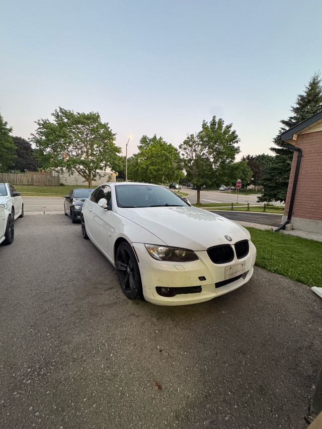 e92 BMW 328i in Cars & Trucks in Kitchener / Waterloo