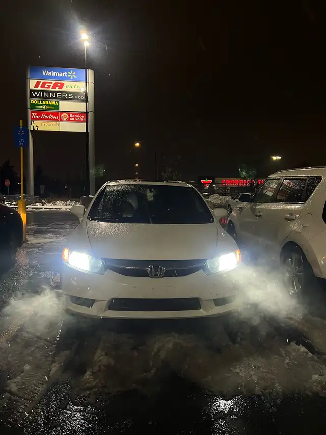 Honda Civic 2009 LX in Cars & Trucks in City of Montréal - Image 4