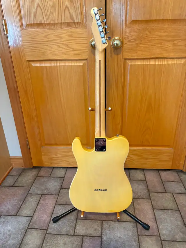 Vintage 1973 USA Fender Telecaster in Guitars in North Bay - Image 4