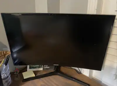 Samsung 27 inch Curved Monitor Black Model # LC27F369FHNXZA
