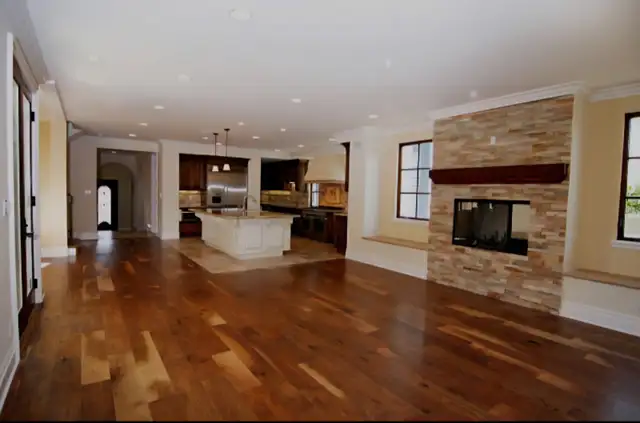 PROFESSIONAL HARDWOOD & ENGINEERED FLOORING INSTALLATIONS