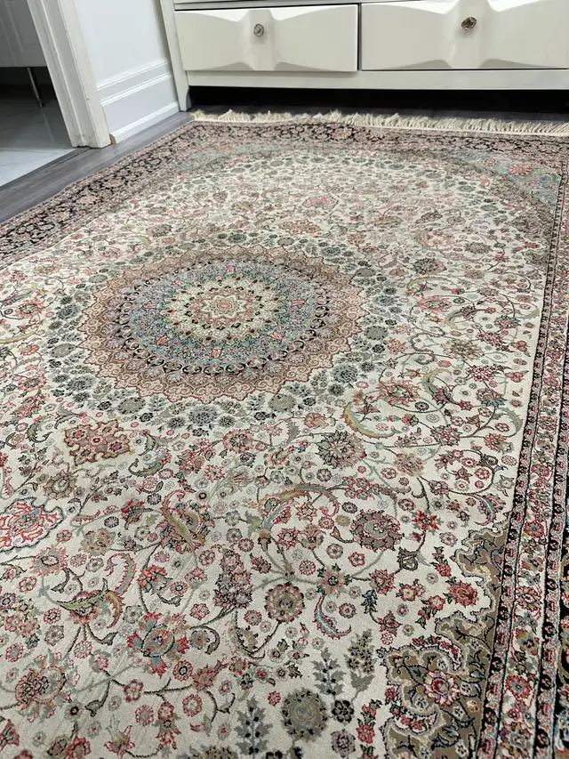Machine-Made Rug – 7'5" x 4'11" – Like New - $120 in Rugs, Carpets & Runners in Markham / York Region - Image 5