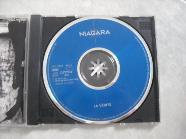 CD du groupe Niagara / La vérité dans CD, DVD et Blu-ray  à Saguenay - Image 3