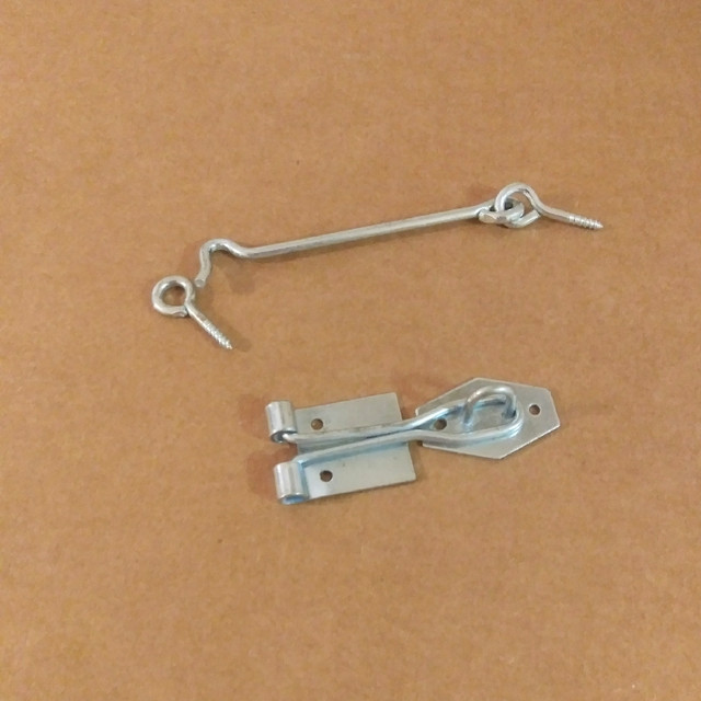 Small Aluminum Door Latches in Hardware, Nails & Screws in Mississauga / Peel Region - Image 2