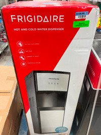 Distributeur d'eau chaude et froide// frigidaire