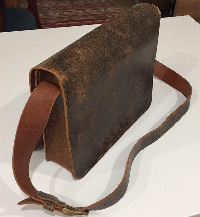 Hartman Leather Bag in Other in Delta/Surrey/Langley - Image 4