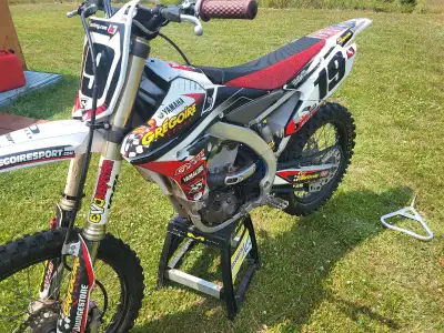Great bike,haspapers,extra plastics very little use since purchased 4 years ago always used yamalube...