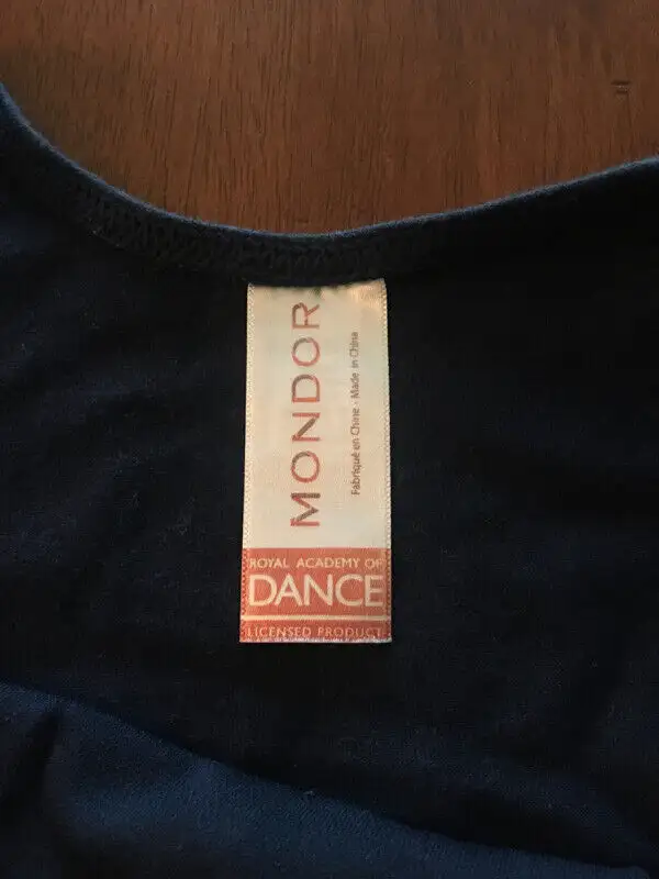 Mondor Bodysuit Size Medium in Kids & Youth in Calgary - Image 3